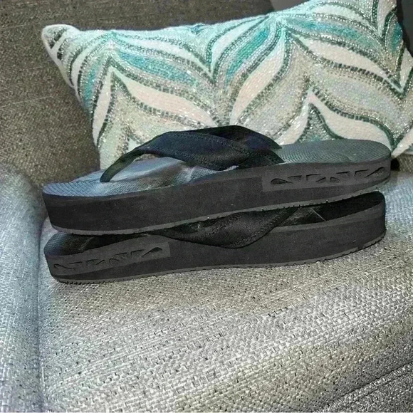 Healing Sole Flip Flop Sandals Size W 10.5 M 9 - Picture 4 of 7